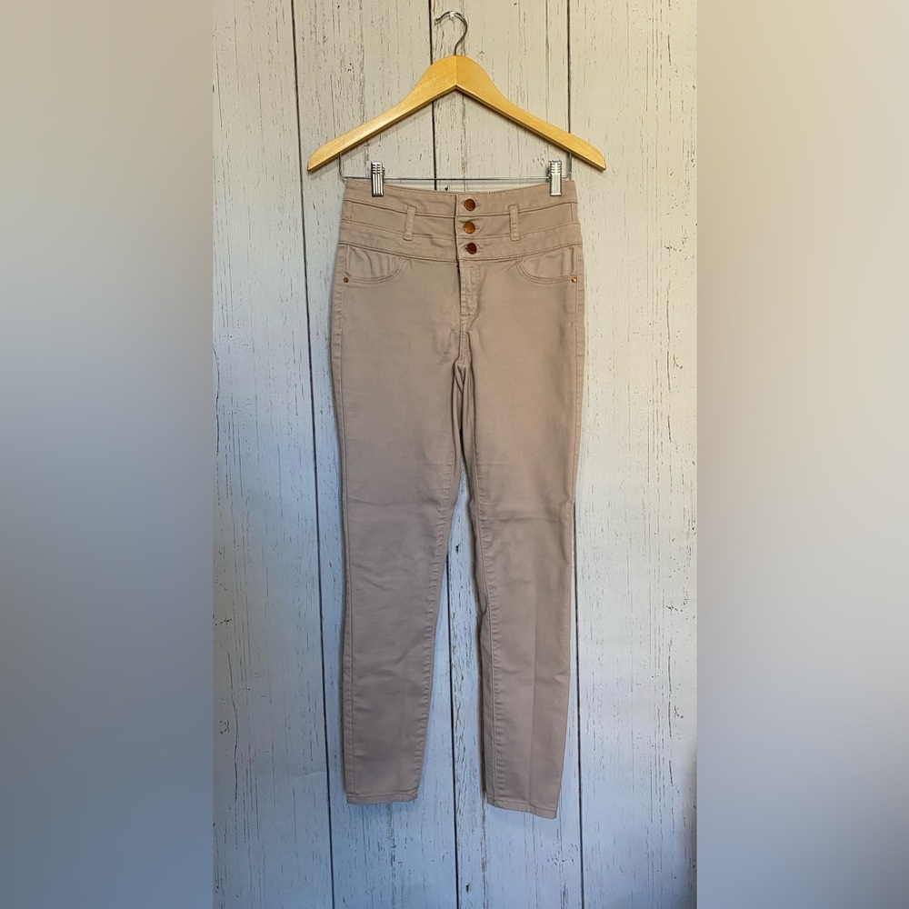 Light Pink High Waisted Skinny Jeans with Stretch